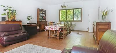 Maison - 350 m² - 12 pièces