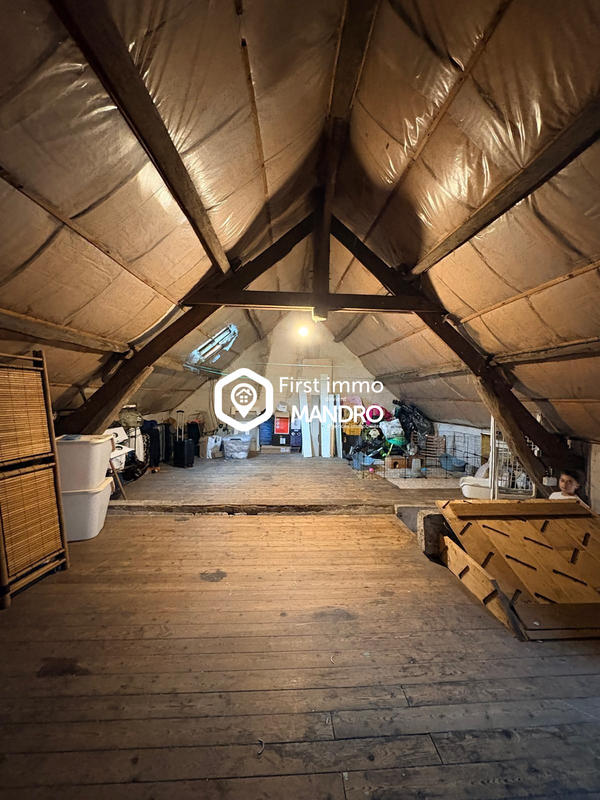 Maison - 166 m² - 8 pièces