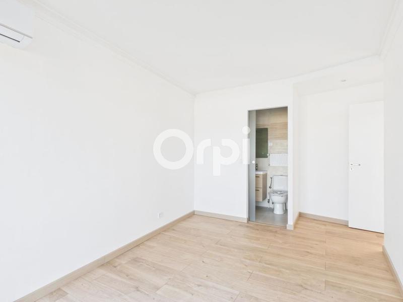 Appartement - 98 m² - 4 pièces