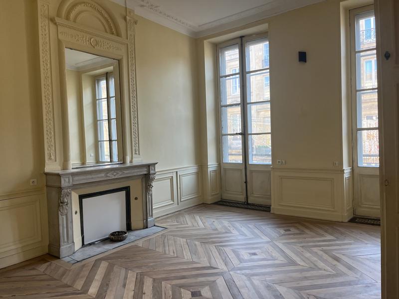 Appartement - 174 m² - 5 pièces