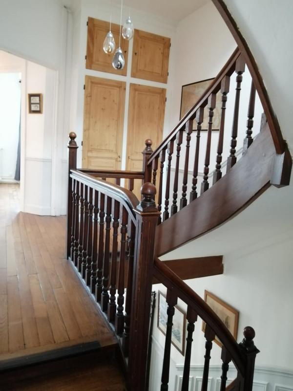 Maison - 220 m² - 8 pièces