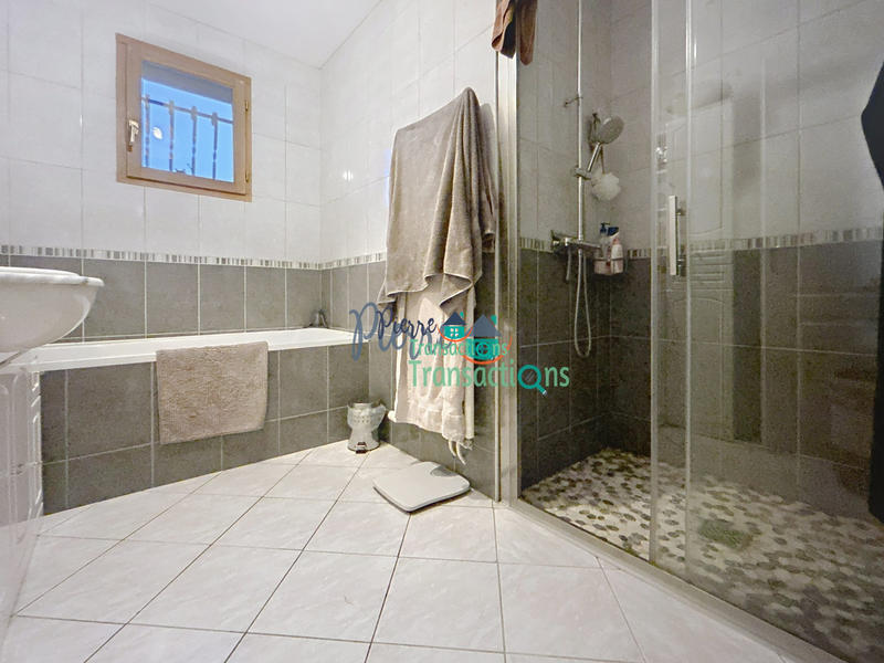 Maison - 112 m² - 4 pièces