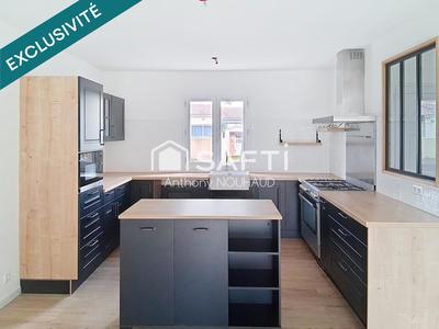 Maison - 102 m² - 4 pièces