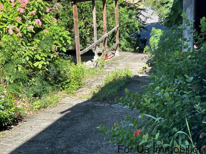 Maison - 215 m² - 7 pièces