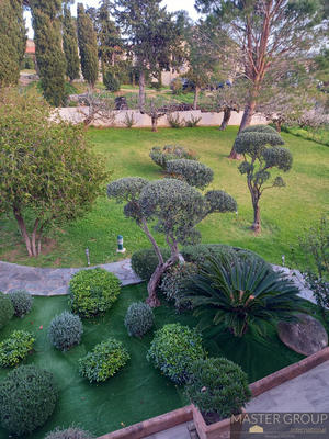 Villa - 300 m² - 9 pièces