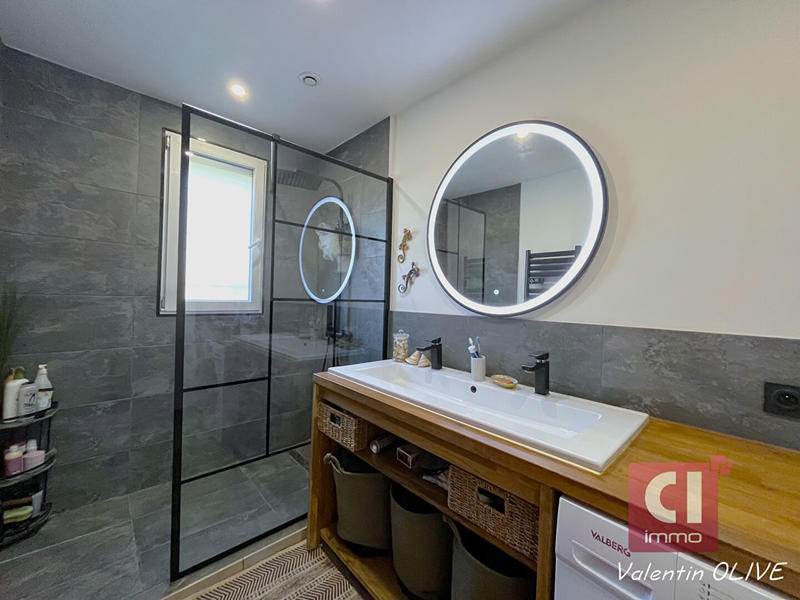 Maison - 93 m² - 4 pièces