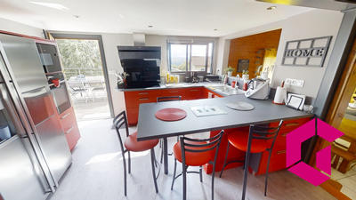 Maison - 115 m² - 5 pièces