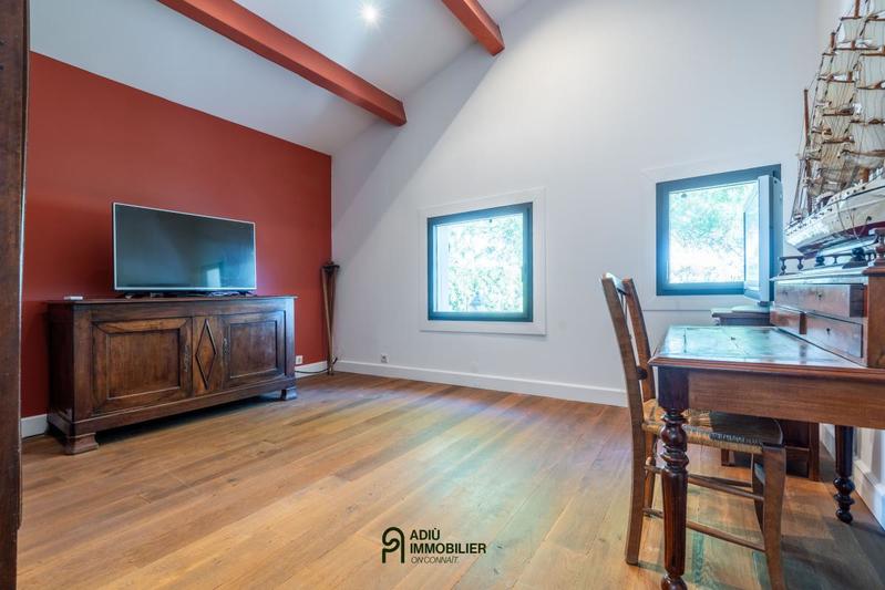 Villa - 280 m² - 7 pièces