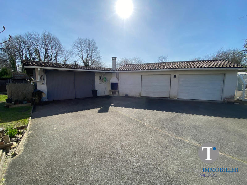 Maison traditionnelle - 140 m² - 6 pièces