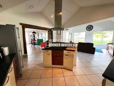 Maison de ville - 181 m² - 6 pièces