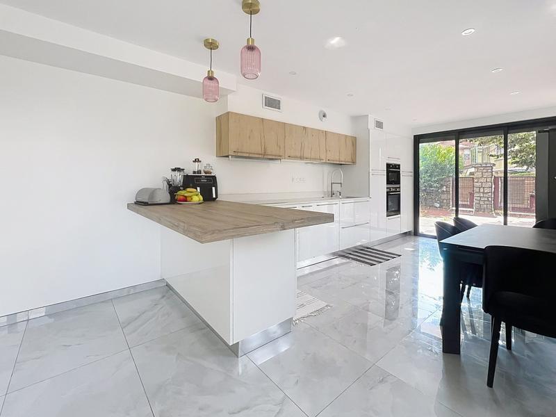 Maison - 153 m² - 6 pièces