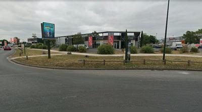 Local commercial - 676 m² - 5 pièces