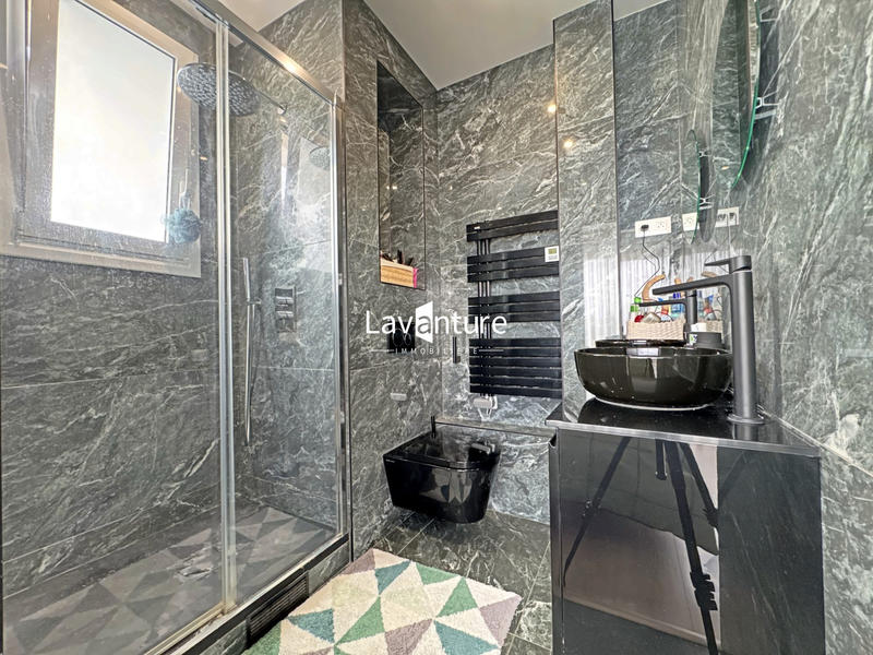 Appartement - 118 m² - 6 pièces