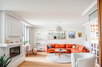 Maison - 205 m² - 7 pièces