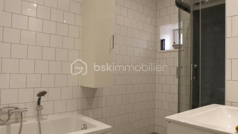 Maison - 180 m² - 11 pièces