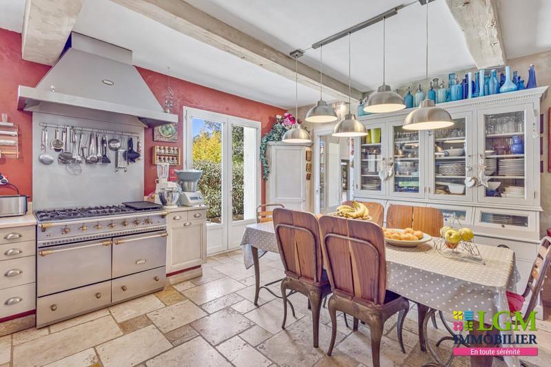 Villa - 250 m² - 9 pièces