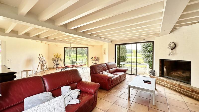 Maison contemporaine - 213 m² - 6 pièces