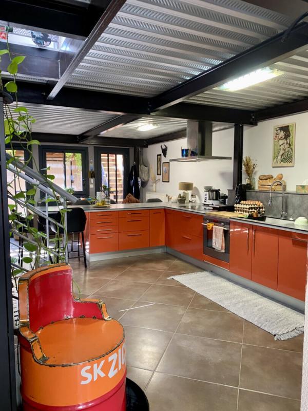 Loft - 140 m² - 4 pièces