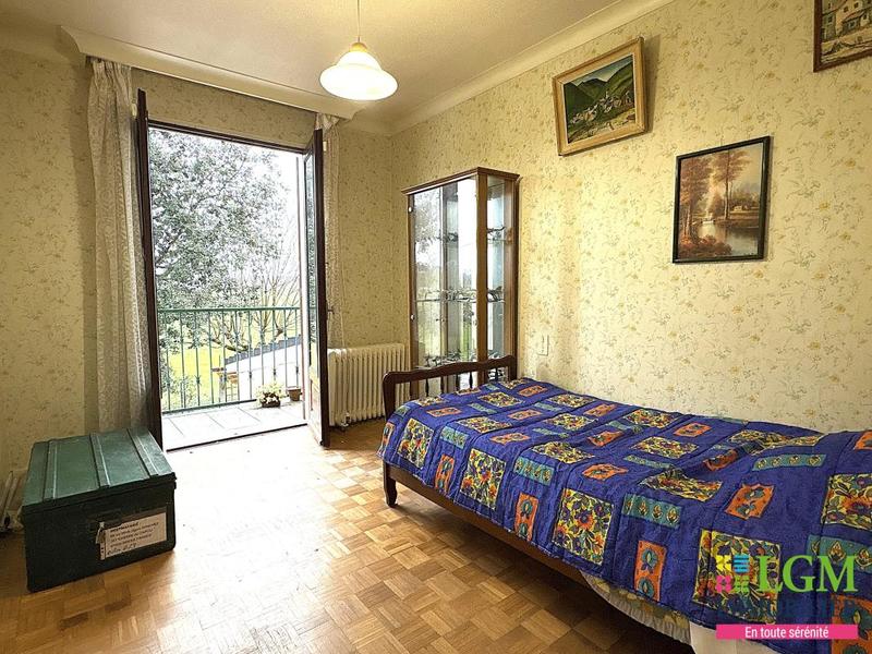 Maison - 210 m² - 9 pièces