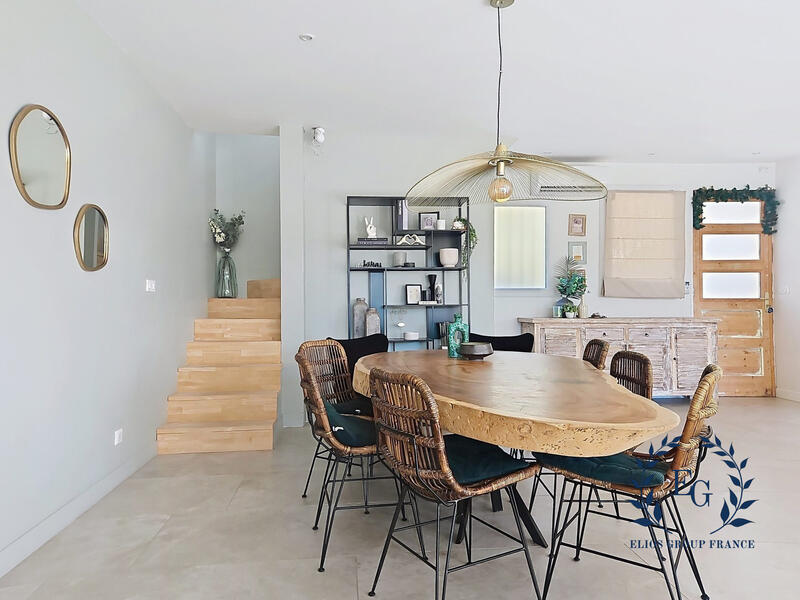 Maison - 152 m² - 6 pièces