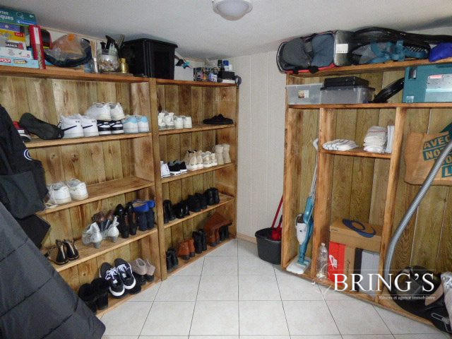 Maison - 222 m² - 8 pièces