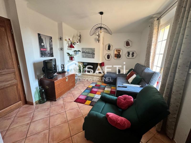 Maison - 225 m² - 8 pièces