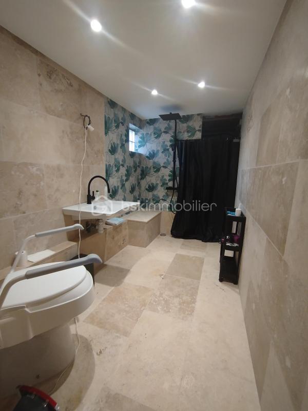 Maison - 215 m² - 6 pièces