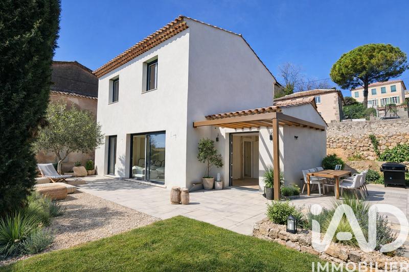 Maison - 96 m² - 5 pièces