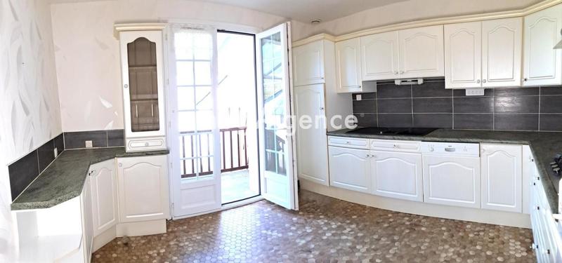 Maison - 90 m² - 6 pièces