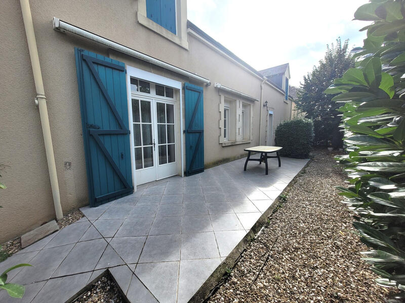 Maison - 346 m² - 10 pièces