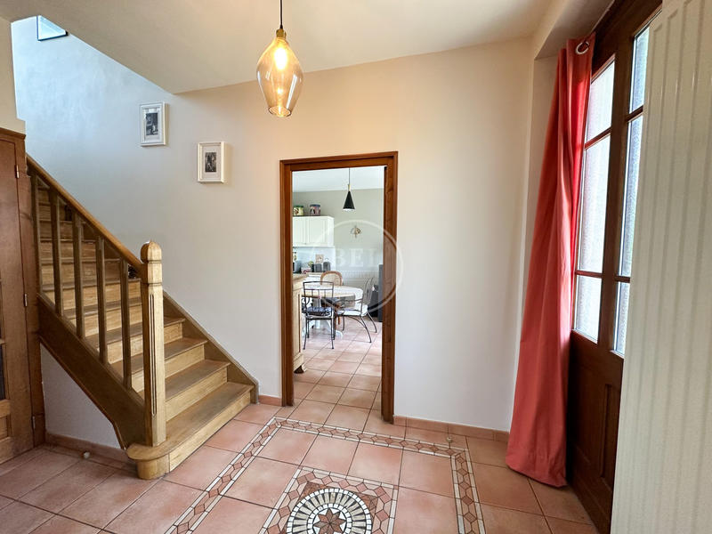 Maison - 121 m² - 6 pièces