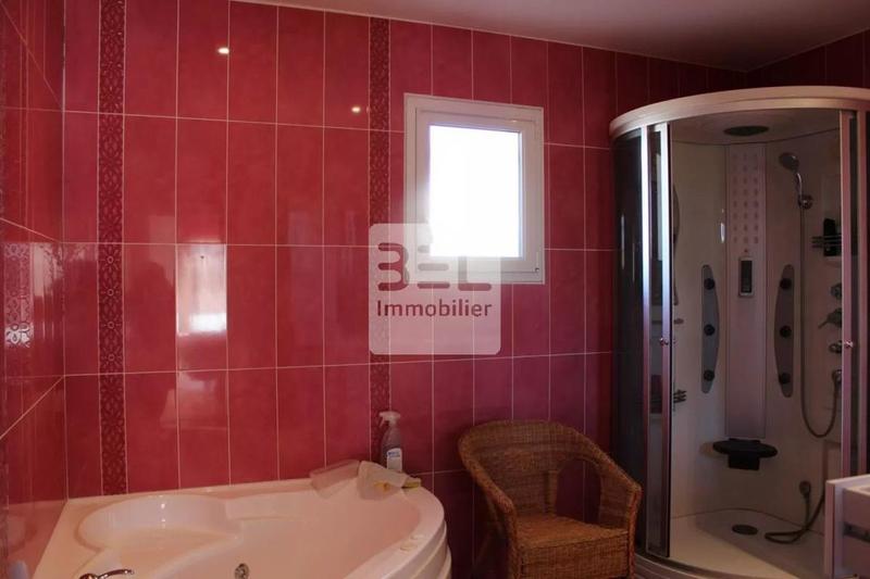 Villa - 130 m² - 4 pièces