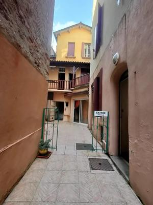 Immeuble - 15 pièces