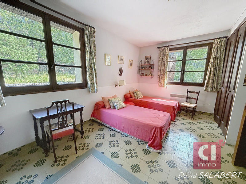 Maison - 163 m² - 5 pièces