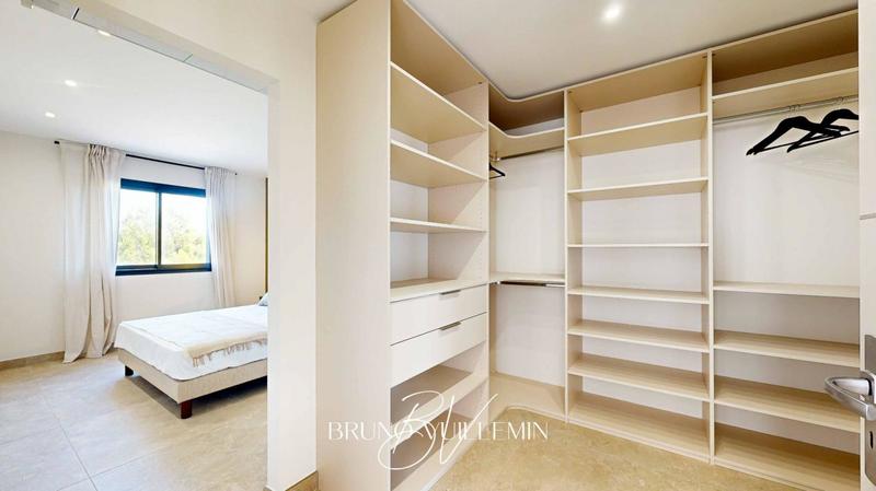 Villa - 384 m² - 7 pièces