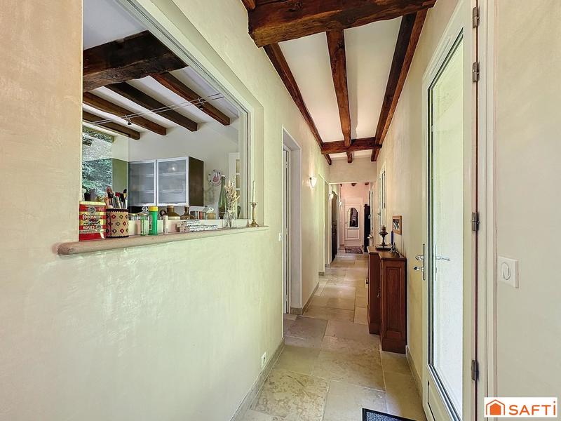 Maison - 210 m² - 7 pièces