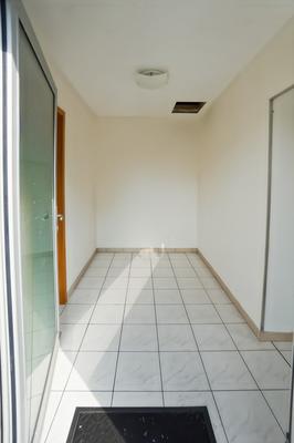 Local d'activité / Entrepôt - 96 m² - 4 pièces