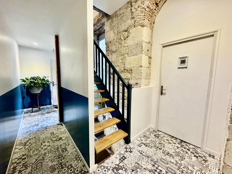 Maison - 567 m² - 22 pièces