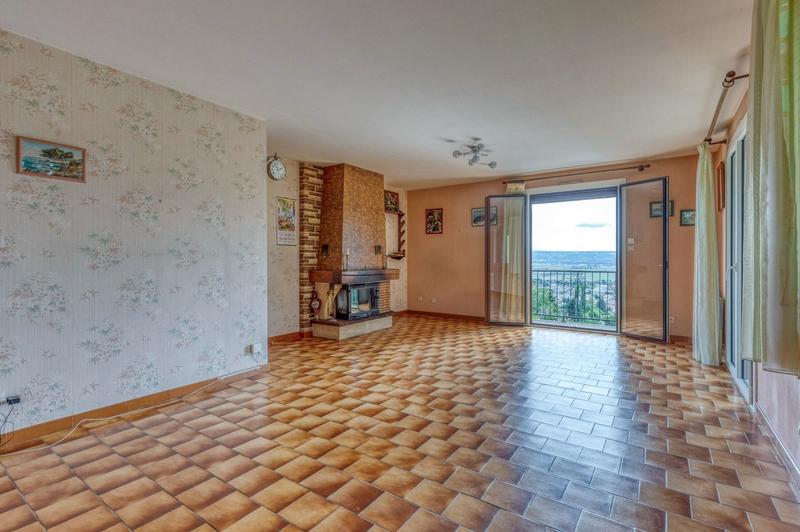 Maison - 92 m² - 5 pièces