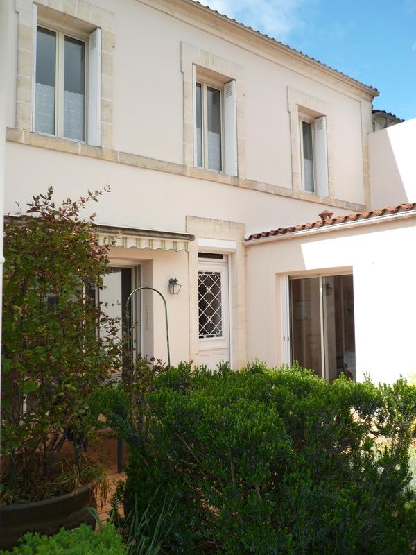 Maison - 228 m² - 7 pièces