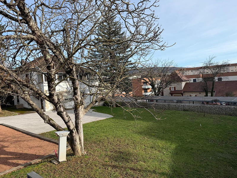 Maison - 565 m² - 15 pièces