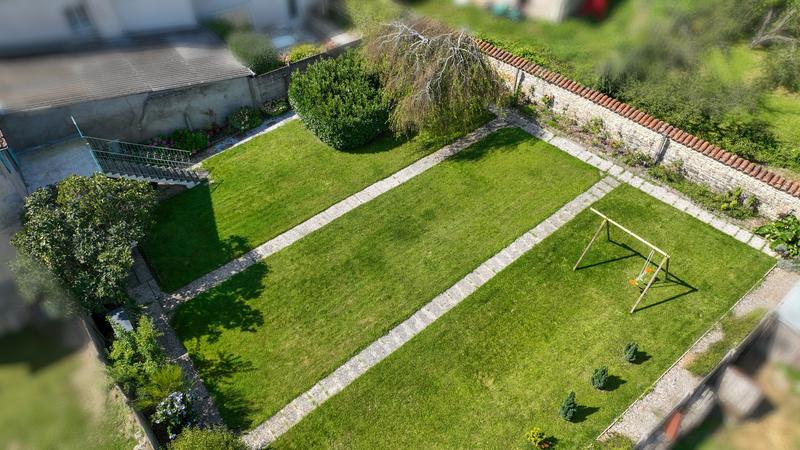 Maison - 265 m² - 10 pièces