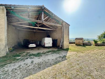 Maison - 335 m² - 13 pièces