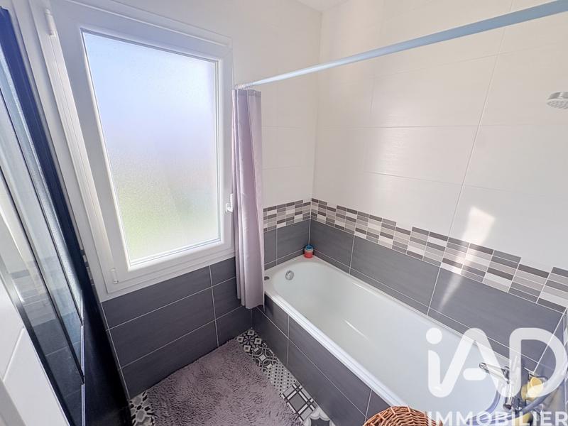 Maison - 99 m² - 4 pièces