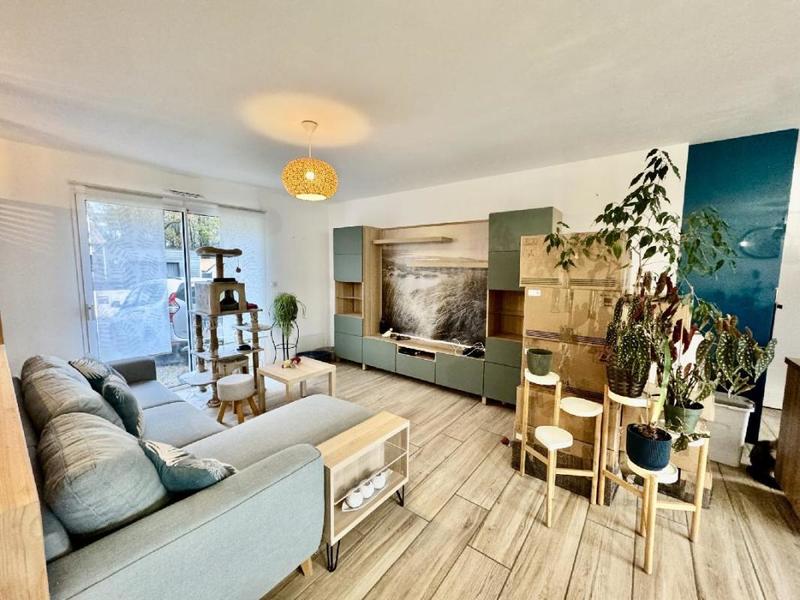 Maison - 99 m² - 4 pièces