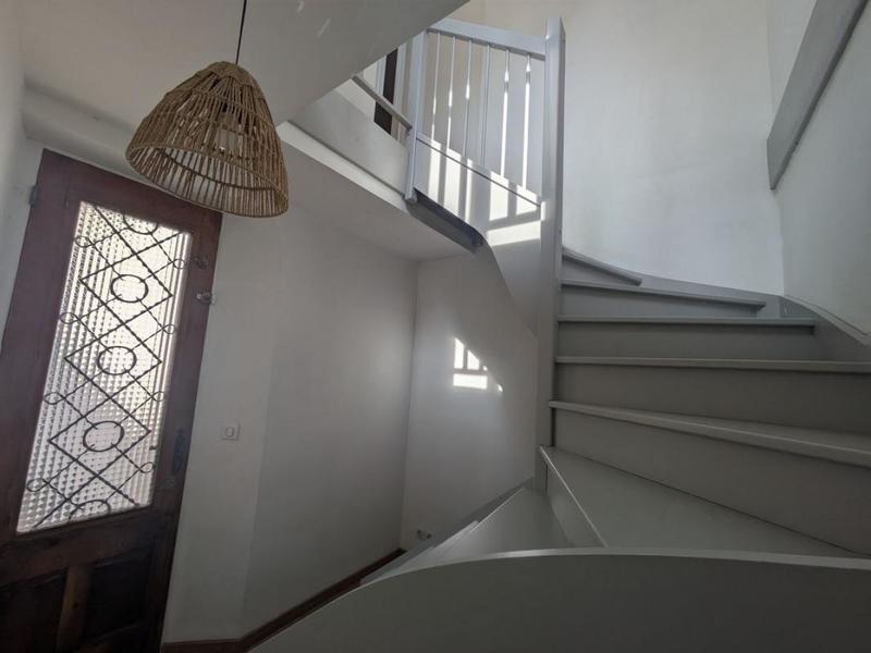 Appartement - 100 m² - 3 pièces