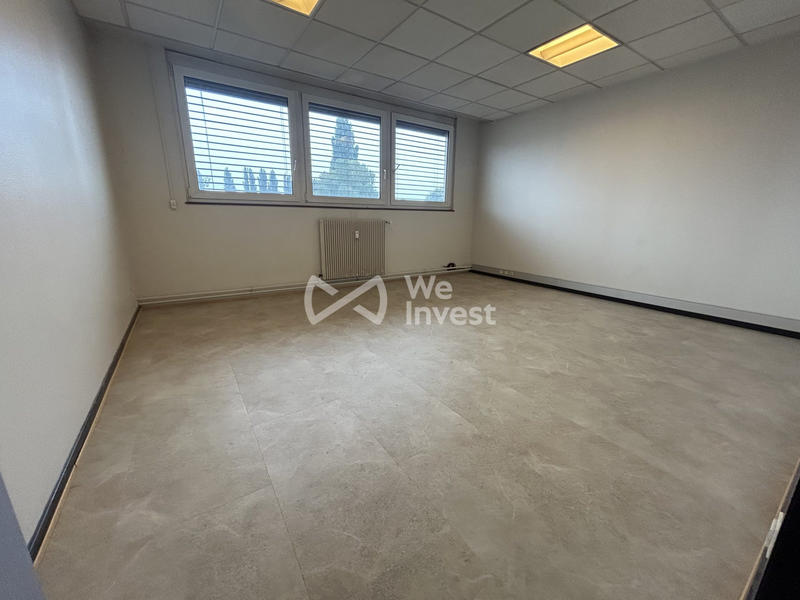Bureau - 450 m²