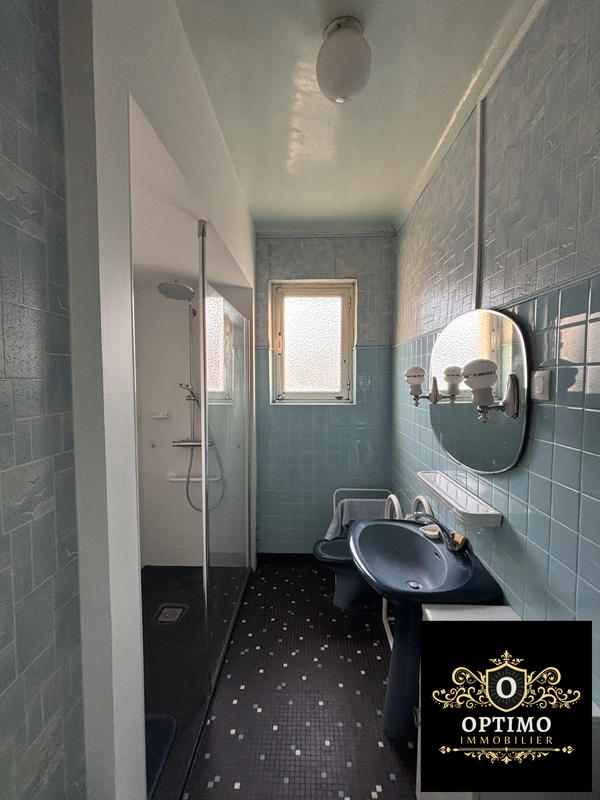 Maison traditionnelle - 103 m² - 6 pièces