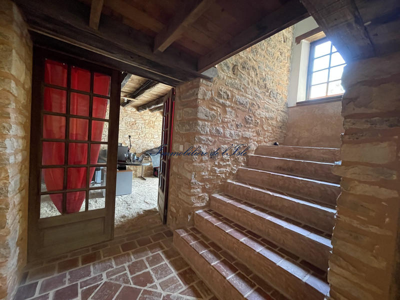 Maison - 221 m² - 11 pièces