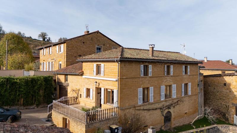 Demeure - 198 m² - 7 pièces